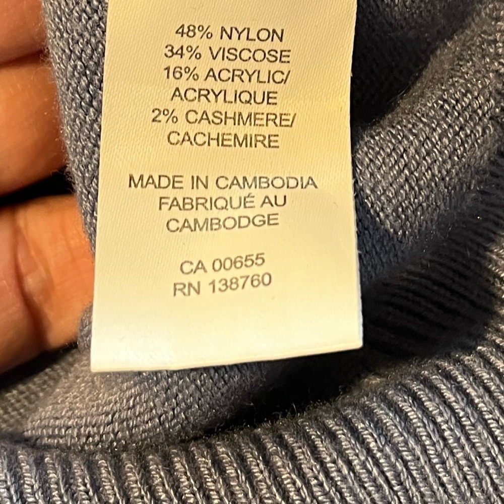 RW&CO blue v neck sweater size M - Picture 10 of 10